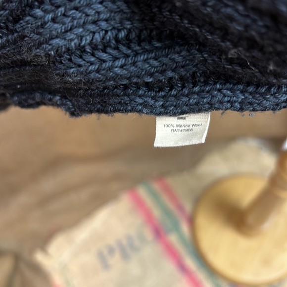 100% Merino Wool Cardigan - Picture 12 of 16